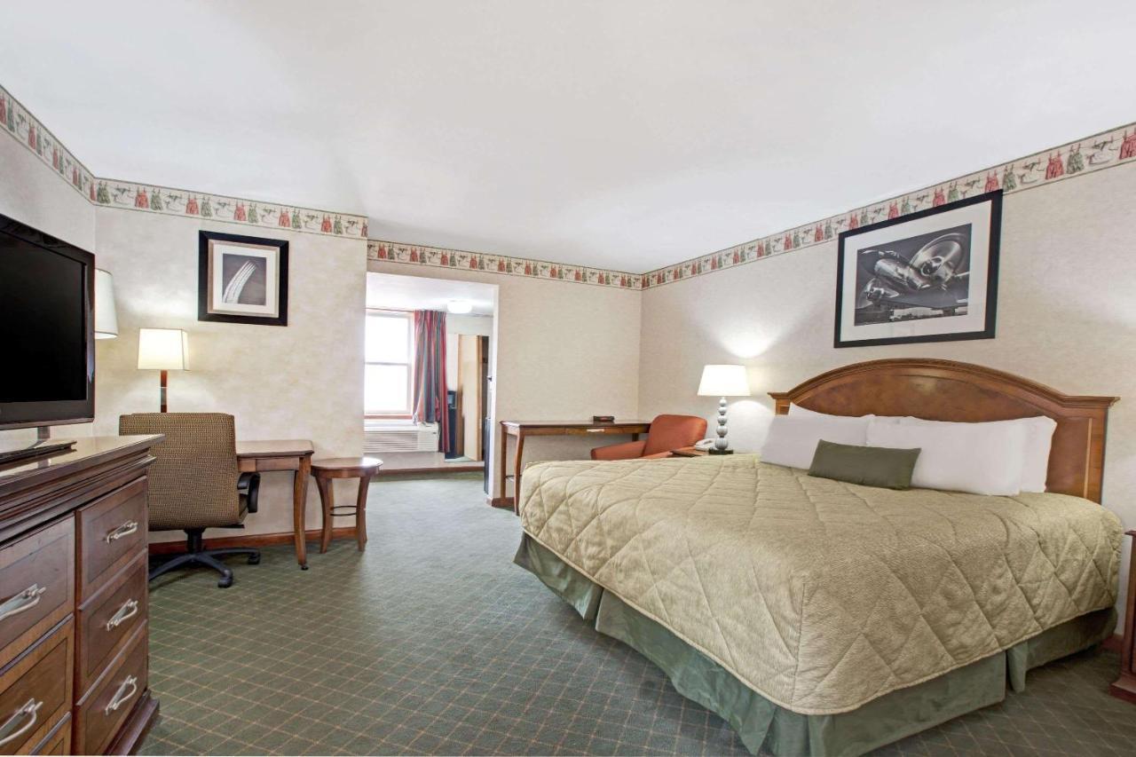 Ramada By Wyndham Flemington Hotel Luaran gambar