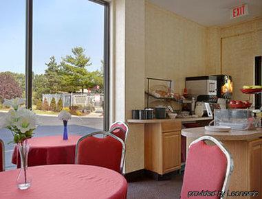 Ramada By Wyndham Flemington Hotel Restoran gambar